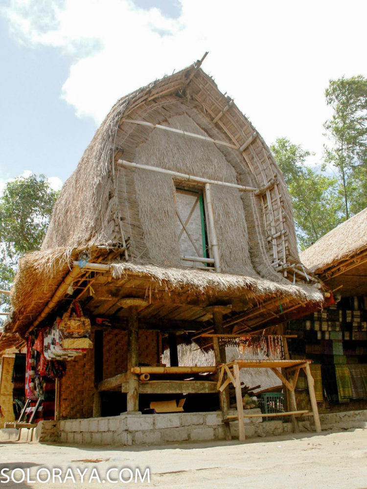 9 Rumah  Adat  Lombok  NAMA GAMBAR  PENJELASAN 