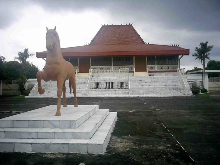 rumah adat palembang memiliki filosofi kekijing