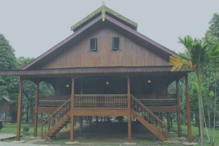 Mengenal Rumah Adat Sulawesi Barat