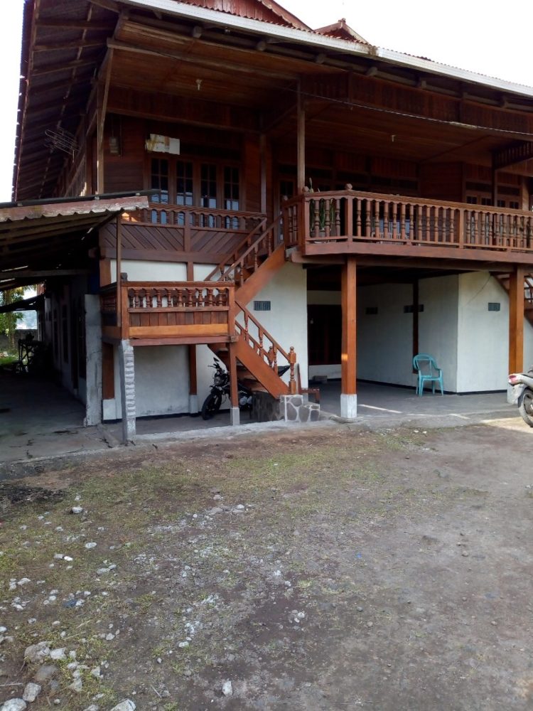 rumah adat dari sulawesi utara