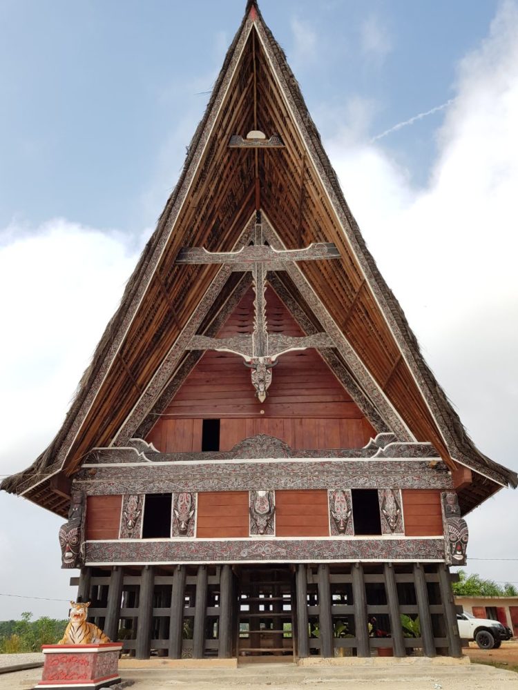 4 Rumah Bolon KEUNIKAN ASAL FUNGSI BAGIAN GAMBAR 