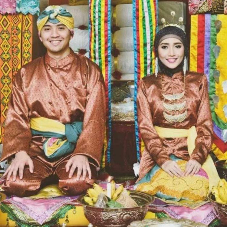 jenis baju sakai pakaian adat kalimantan timur