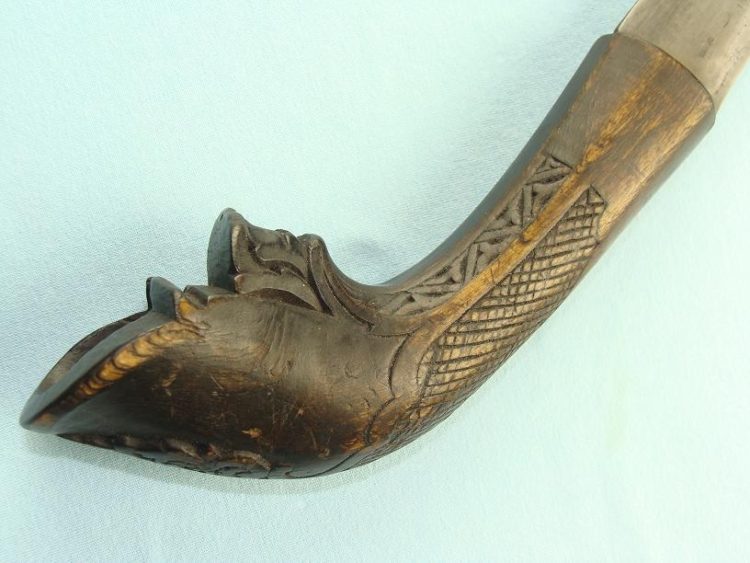 peudeung ulee tapak guda adalah senjata tradisional aceh 