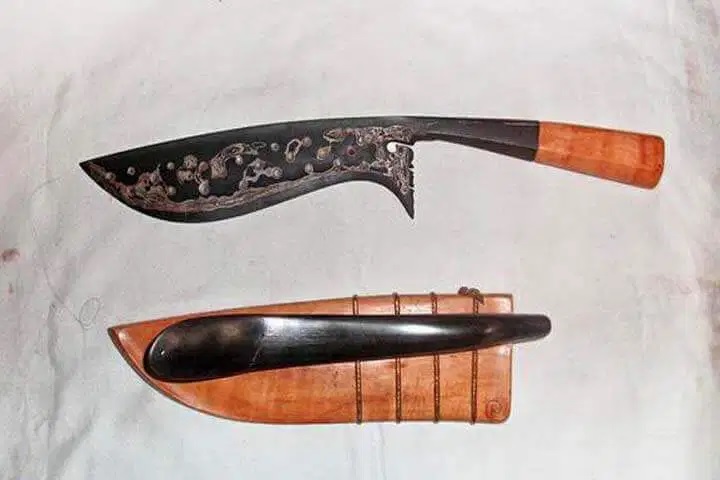 wedhung adalah senjata tradisional bali