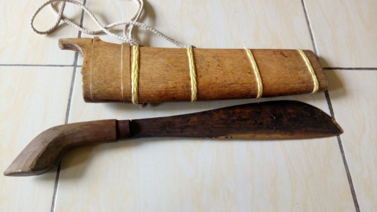 parang badau adalah senjata tradisional bangka belitung 