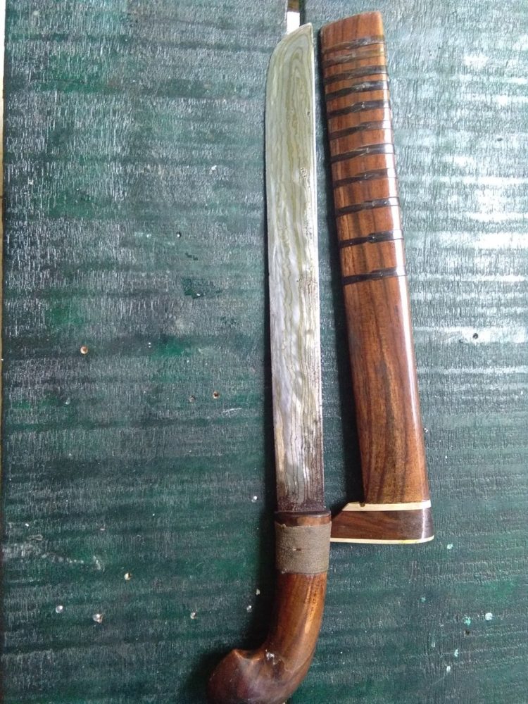 foto senjata tradisional banten golok sulangkar