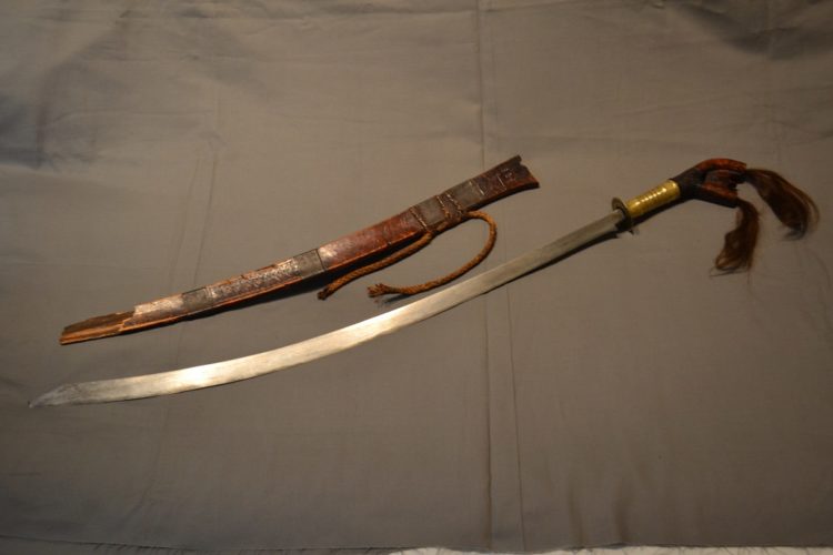 gambar dan nama senjata tradisional kalimantan timur
