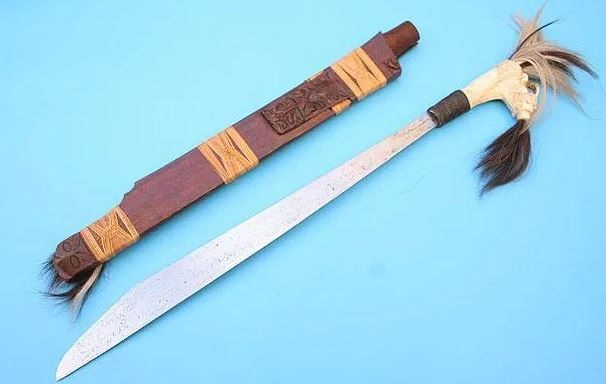 mandau adalah senjata tradisional kalimantan utara 