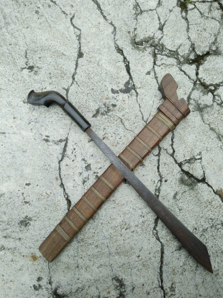 senjata tradisional parang ntt