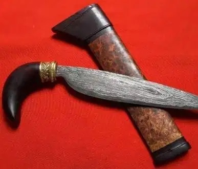 badik makassar adalah senjata tradisional sulawesi selatan 