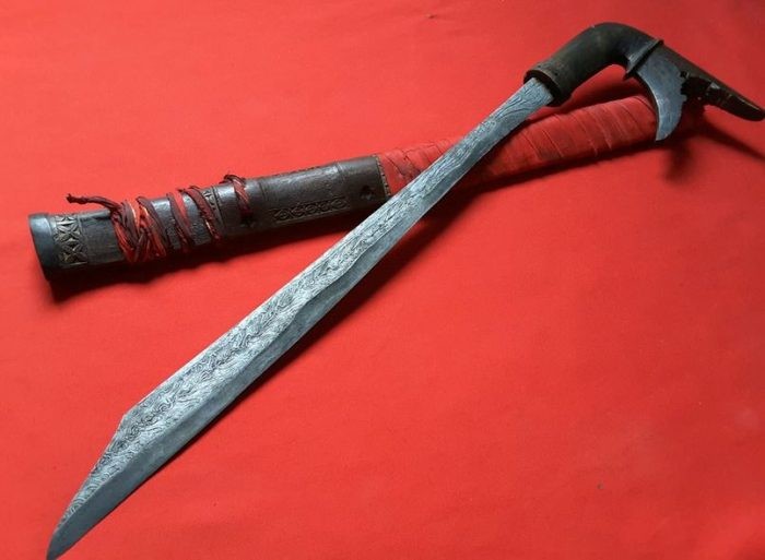 guma tadulako adalah senjata tradisional sulawesi tengah 