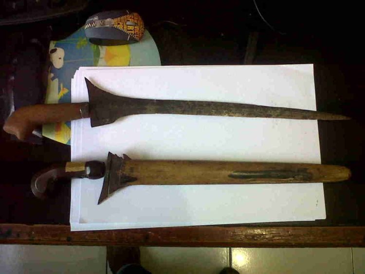 keris adalah senjata tradisional sulawesi utara 