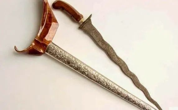 keris palembang adalah senjata tradisional sumatera selatan 