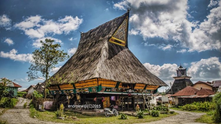  Gambar  Rumah  Adat  Batak Karo  Miniatur Rumah  Adat  Batak 