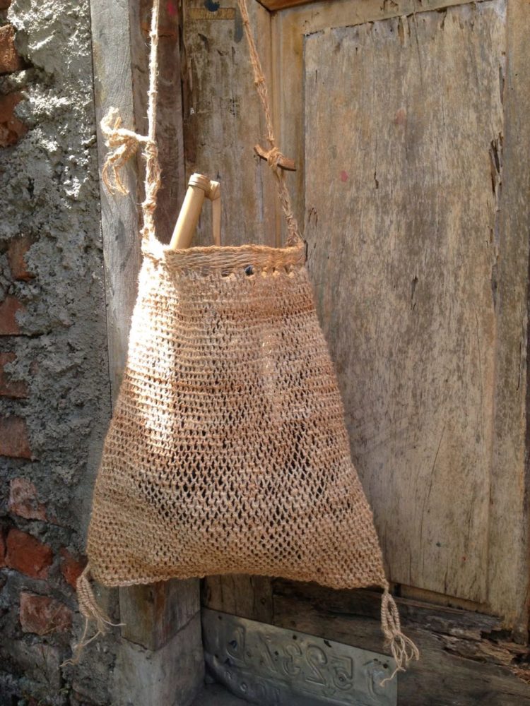 gambar tas koja pelengkap pakaian adat banten baduy