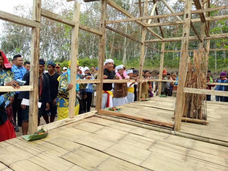 konstruksi tiang rumah adat baduy