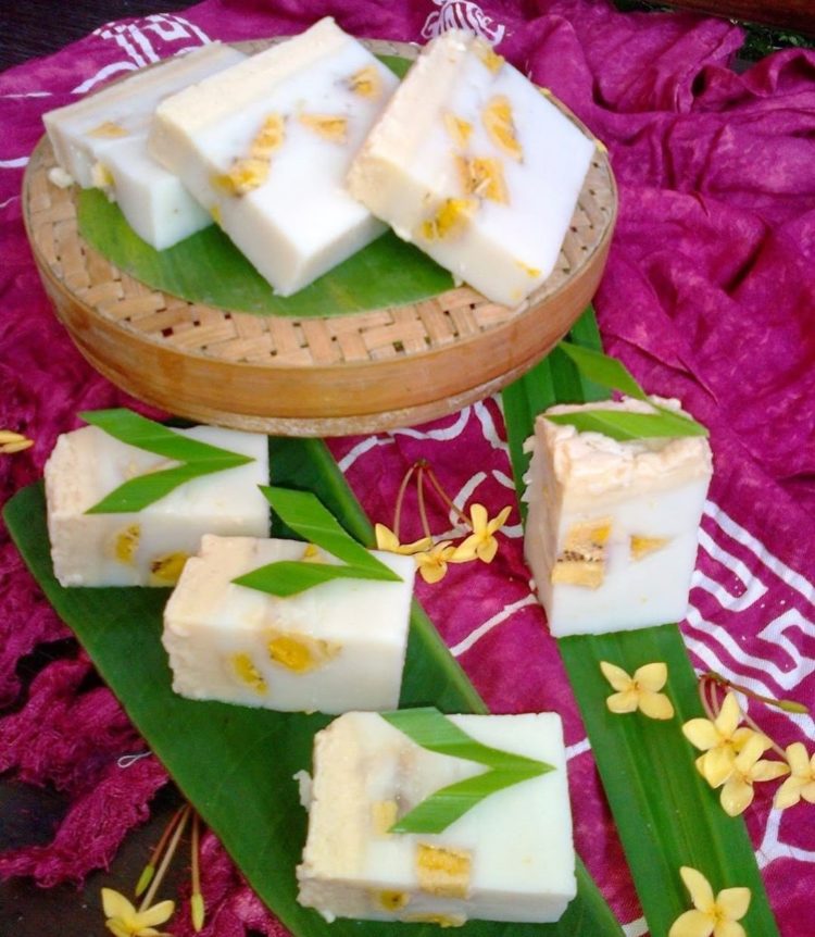 Makanan khas kalimantan Selatan bernama amparan tatak sebagai jajajnan tradisional