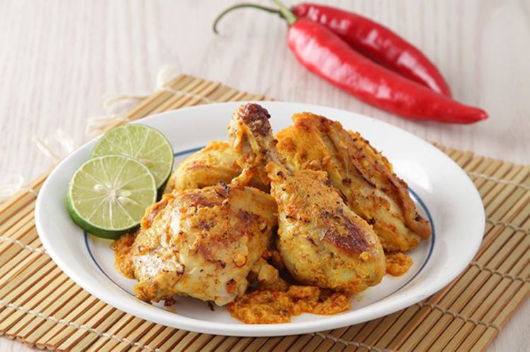 Makanan khas Gorontalo dan penjelasannya bernama ayam bakar iloni