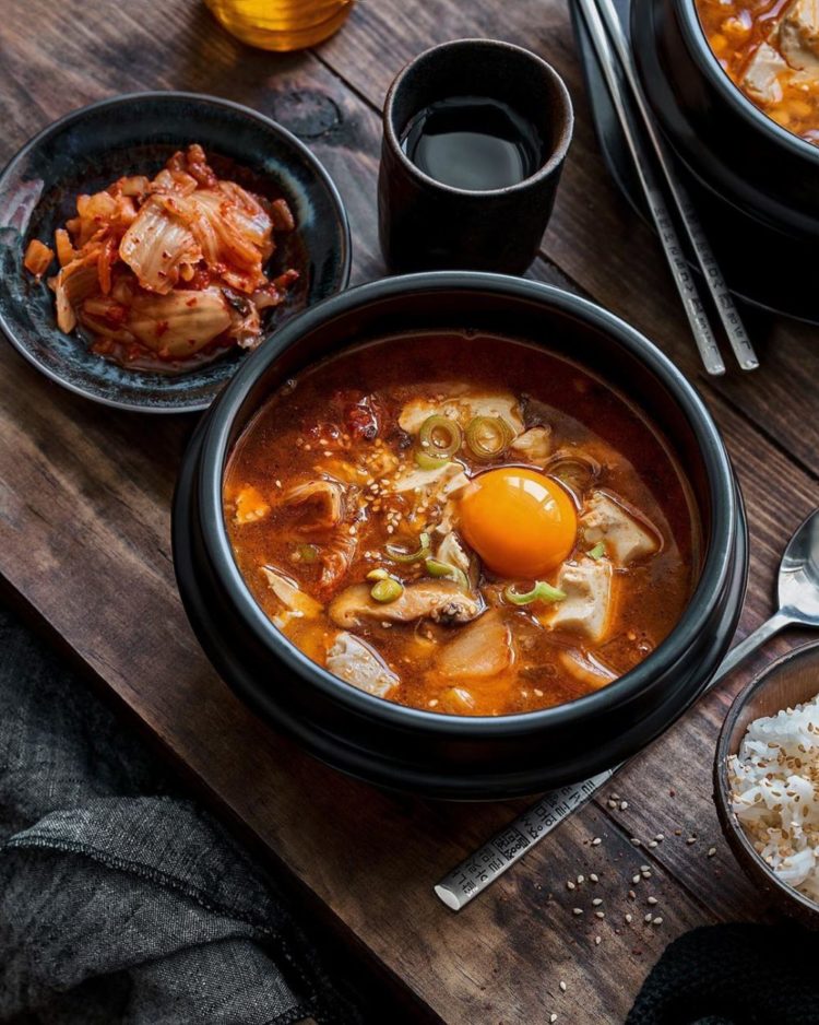 Gambar Budae Jjigae Makanan Khas Korea