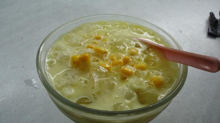Makanan khas kalimantan Selatan dan minuman tradisional bernama es jagung