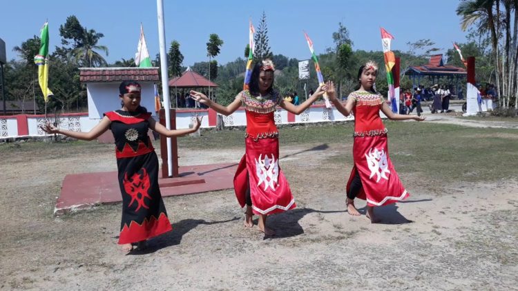 Bentuk gerakan dalam tari monong