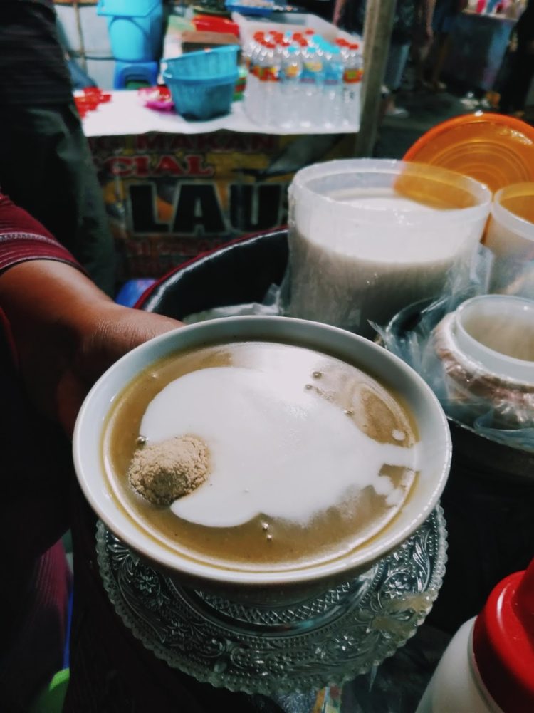 minuman unik mirip jenang yang dinamai jamu jun dalam daftar makanan khas Semarang 