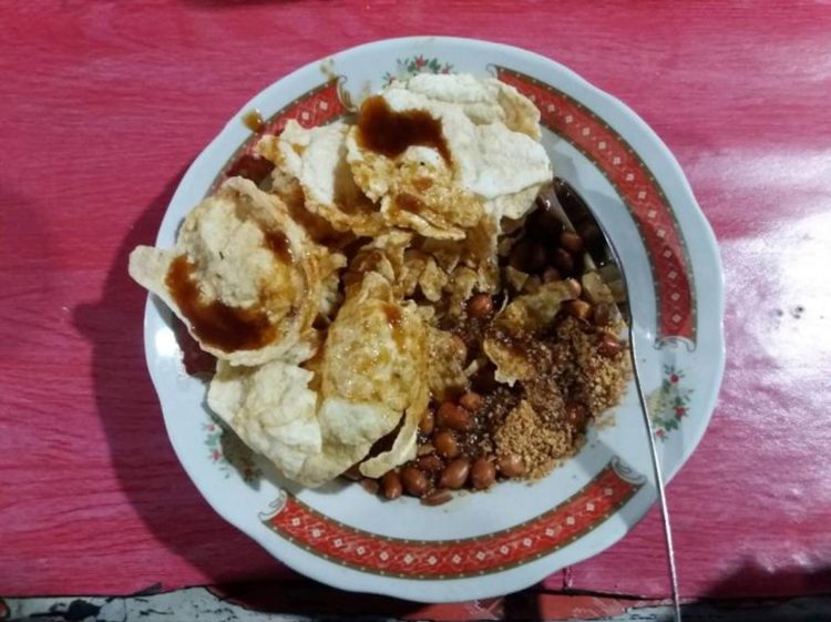 Makanan khas kalimantan Selatan yang paling terkenal dari jenis cemilan tradisional