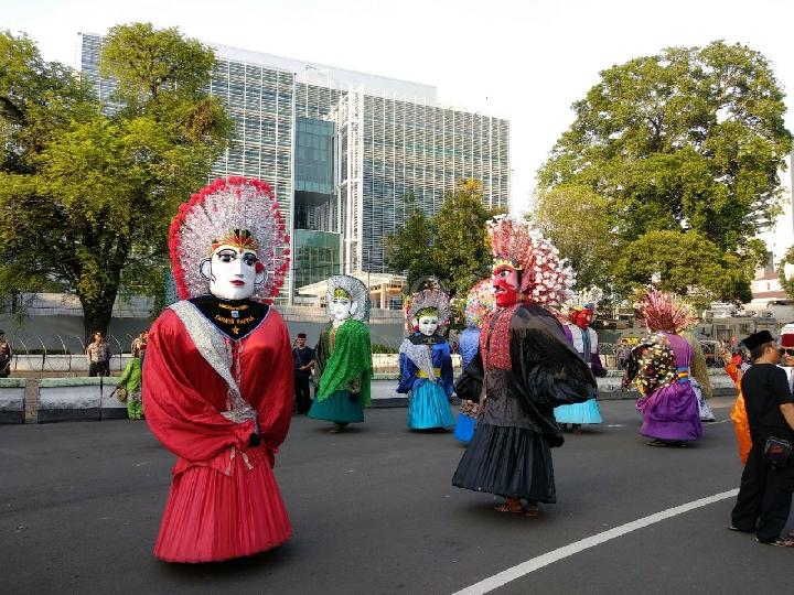 Uniknya Tari Ondel Ondel