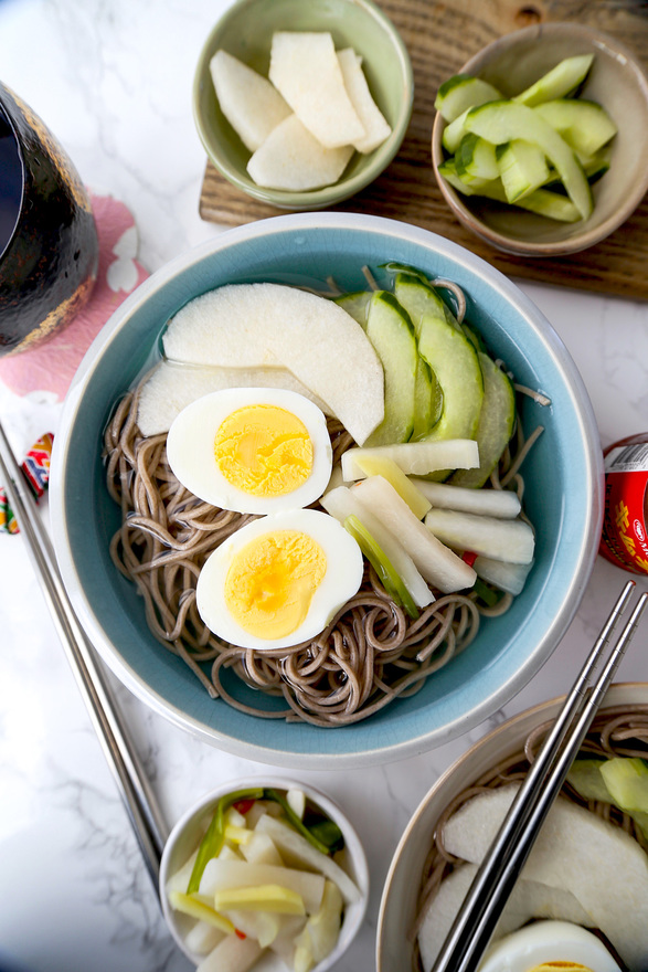 Gambar Naengmyeon Makanan Khas Korea