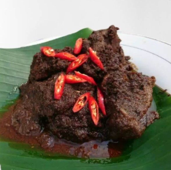 Rendang Sapi adalah Makanan Khas Sumatera Barat