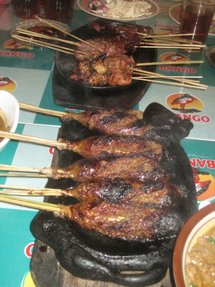 Jenis sate buntel dalam makanan khas Semarang