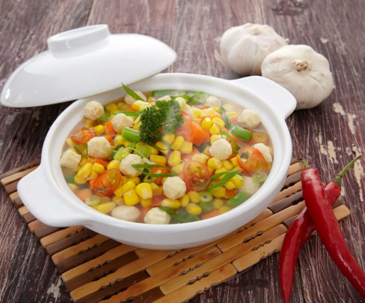 Makanan khas kalimantan Selatan yang paling terkenal bernama sop mutiara