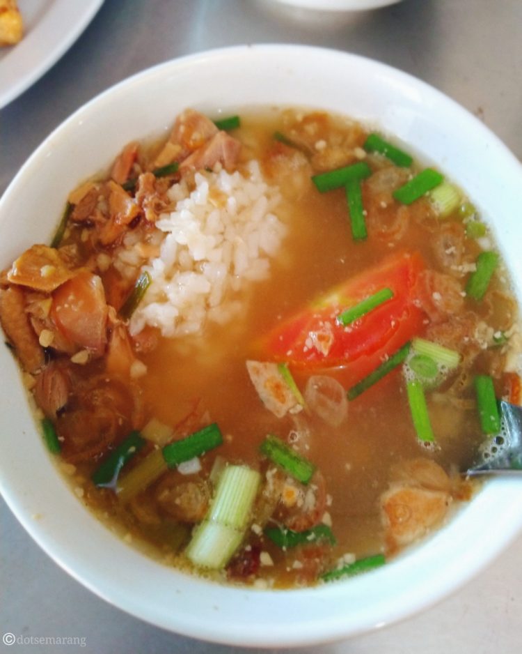 makanan khas Semarang jenis soto bangkong yang terkenal