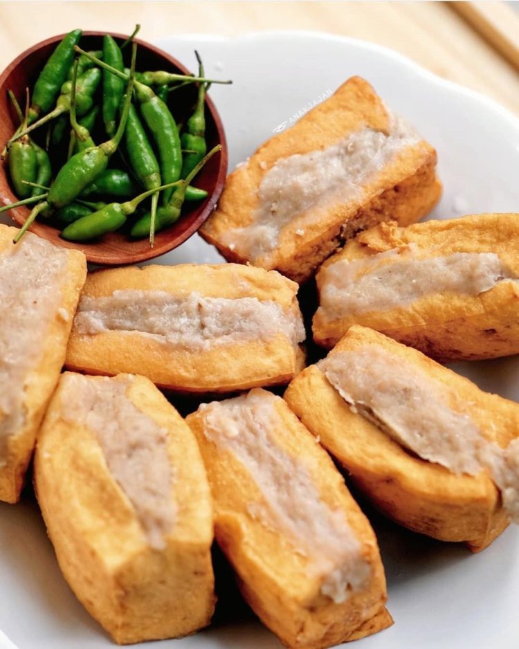 Lauk dan oleh oleh tahu bakso sebagai makanan khas Semarang
