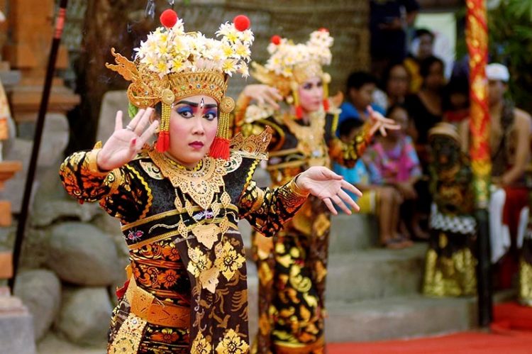 gambar tari bali gandrung