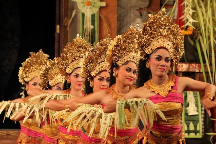 tari bali kategori wali