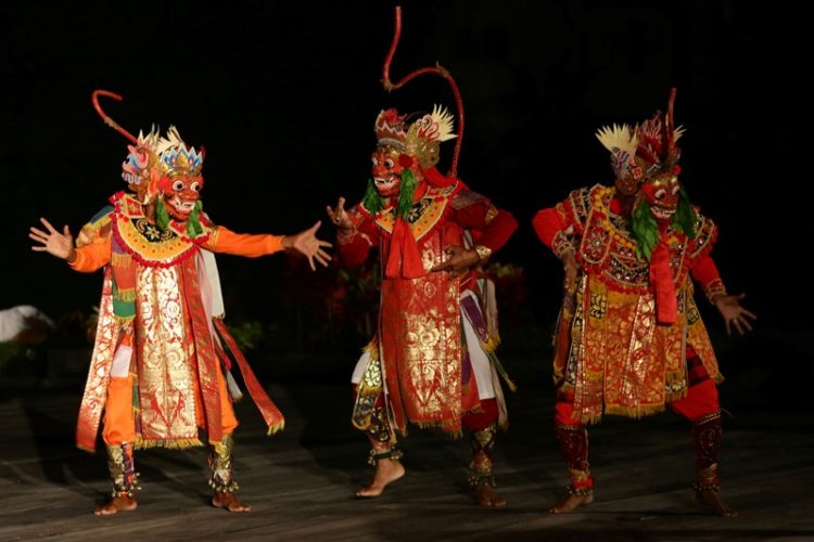 gambar tari bali wayang wong