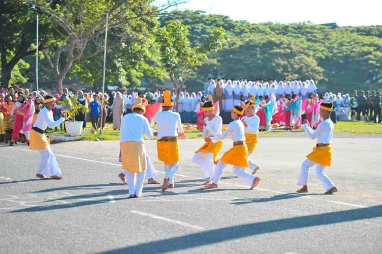 Tari Seudati sebagai sarana hiburan