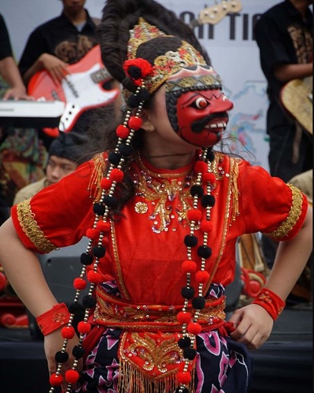 tari topeng cirebon pagelaran bebarangan