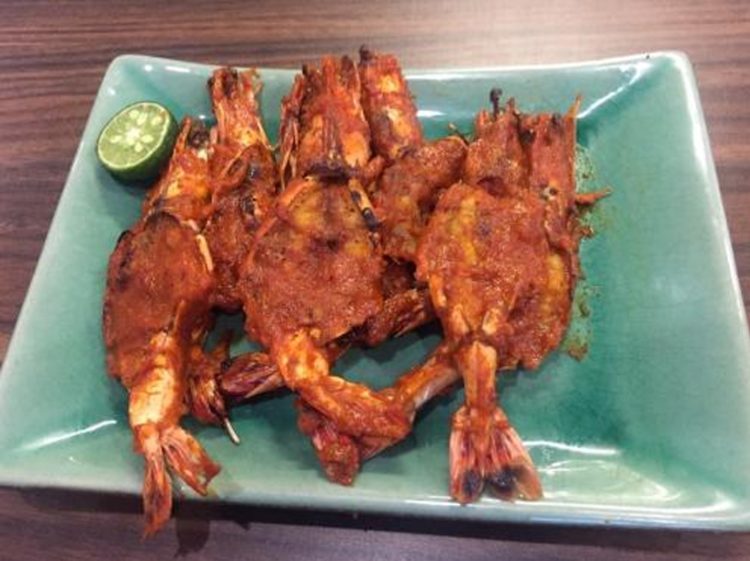 Udang saus banjar dalam makanan khas kalimantan Selatan yang paling terkenal dan enak mulai dari makanan berat, cemilan, jajanan tradisional dan minuman