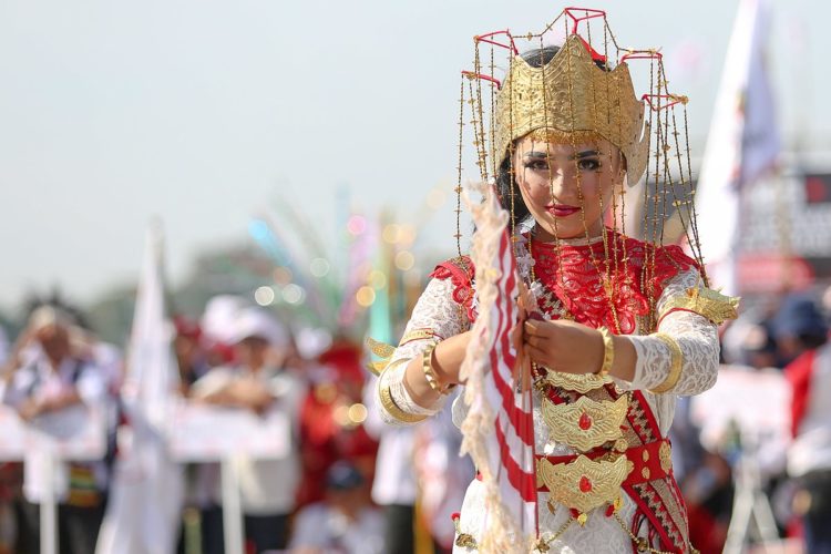 foto busana penari tari melinting