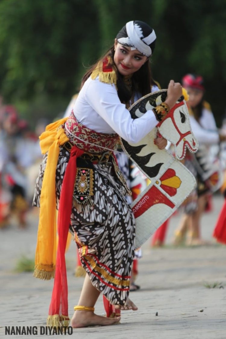 gambar foto pemeran jathil tari reog ponorogo