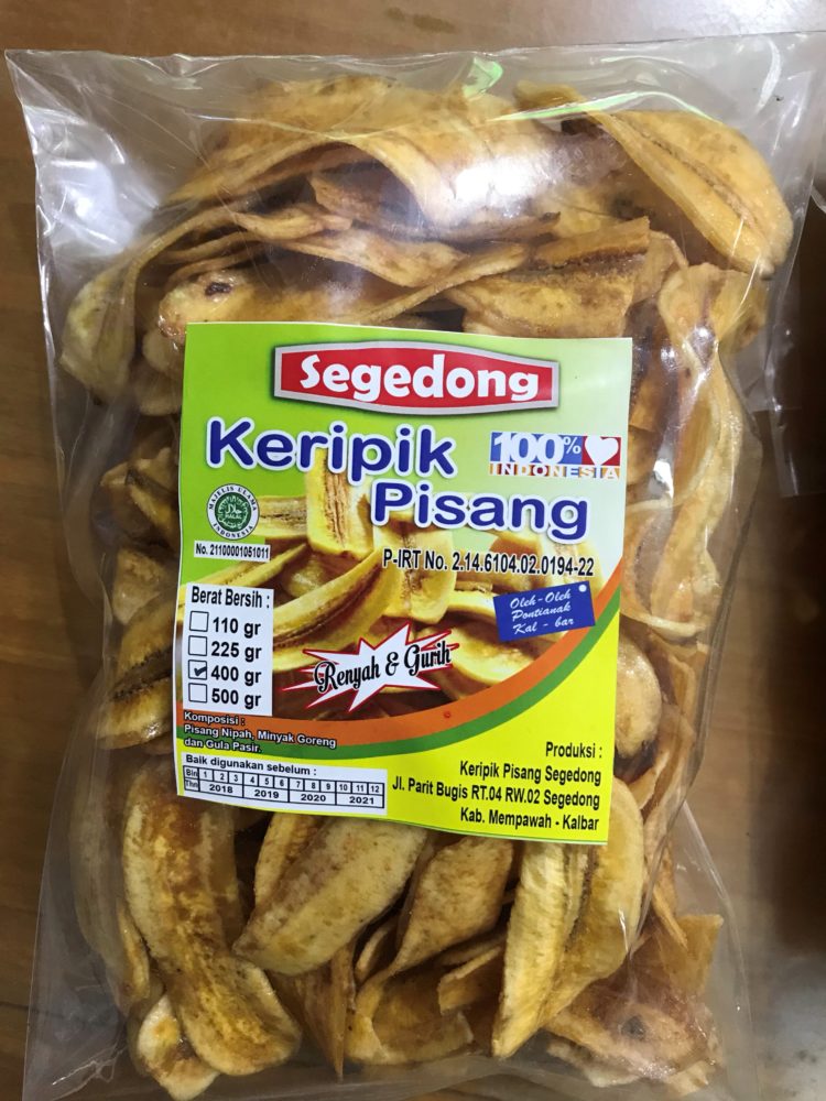 oleh oleh pontianak keripik pisang segedong