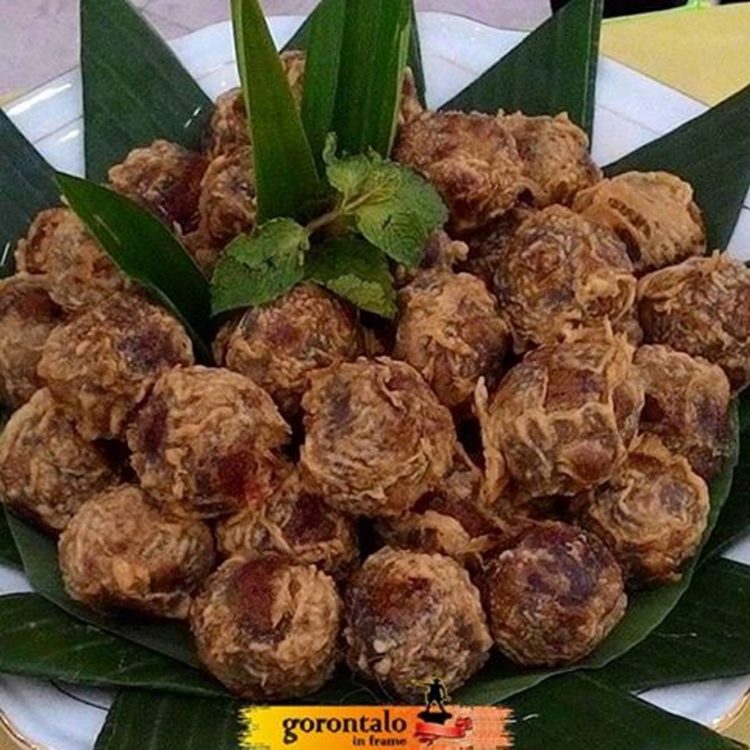 Makanan khas Gorontalo dan penjelasannya bernama kue populu