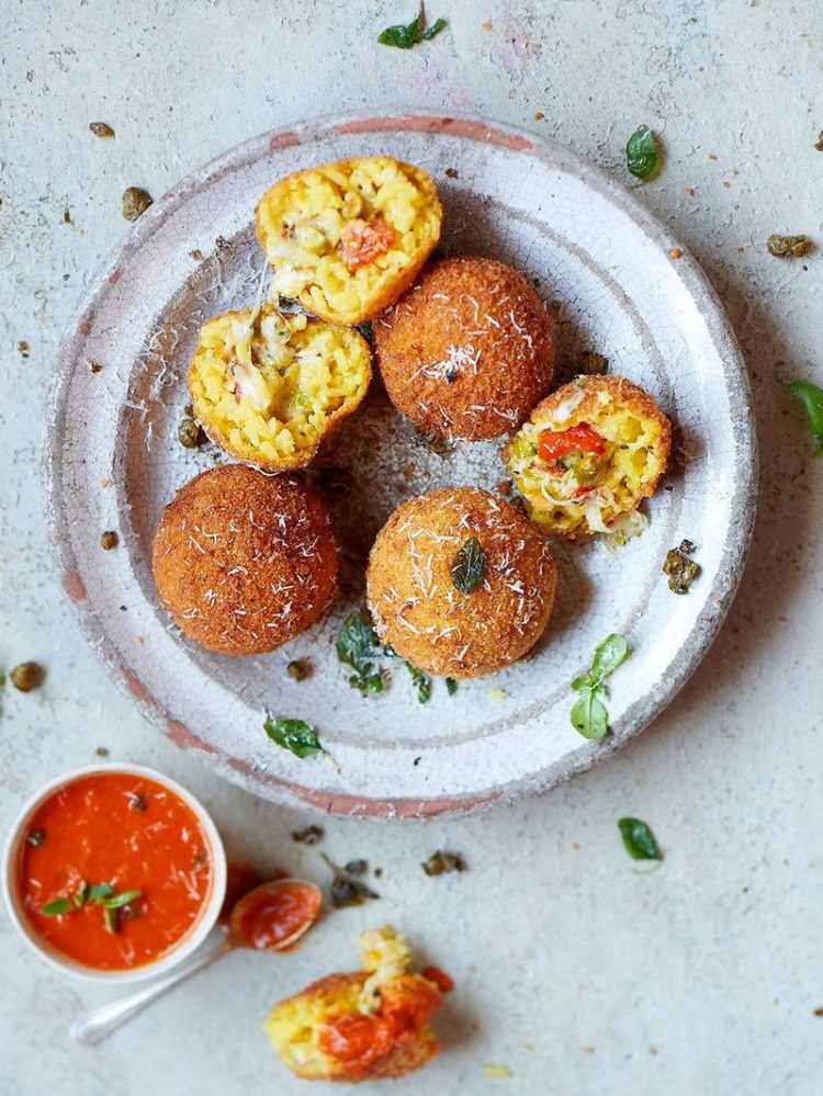 arancini makanan khas Italia