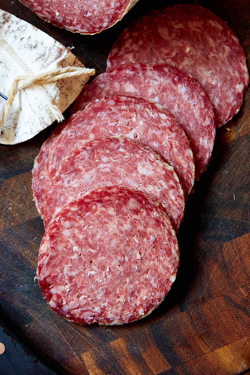 salami makanan khas Italia