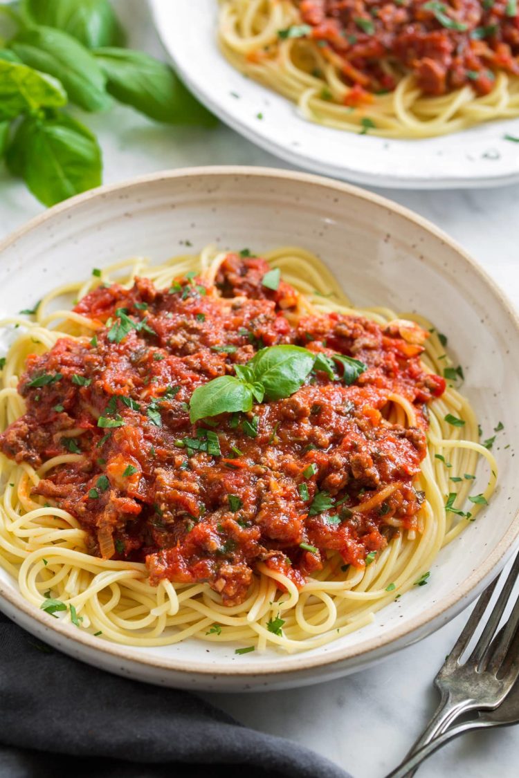 spaghetti saus tomat makanan khas Italia