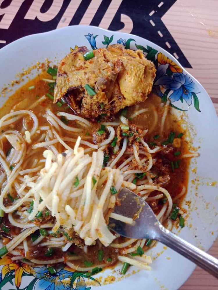 foto makanan khas banten laksa tangerang