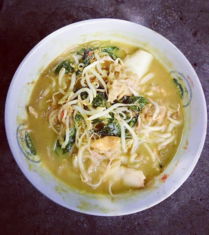 foto makanan khas betawi laksa betawi