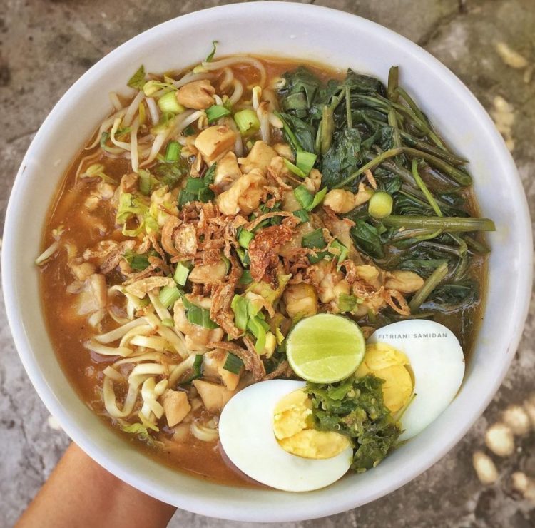 foto makanan khas betawi mie kangkung